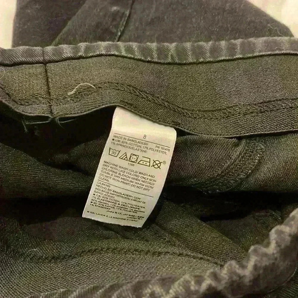 Old Navy Super Skinny Jeans - Picture 5 of 6